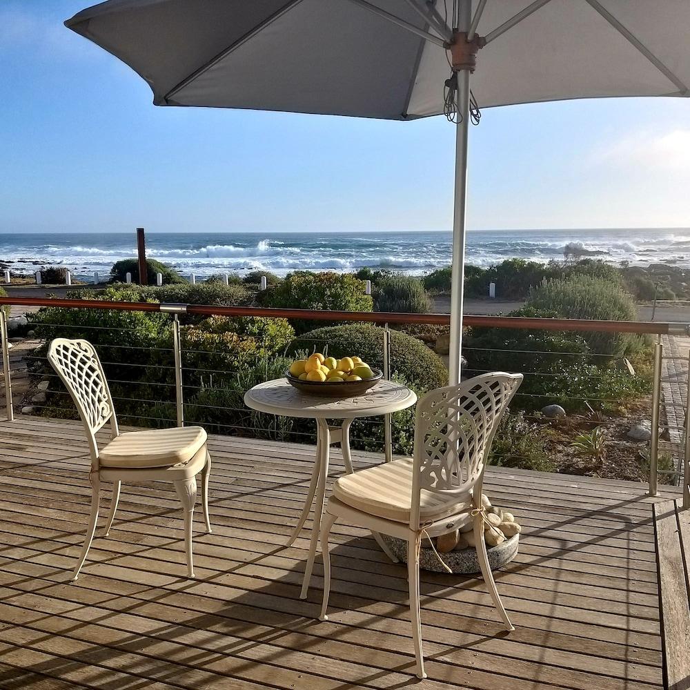 138 Marine Beachfront Guesthouse Hermanus Ngoại thất bức ảnh