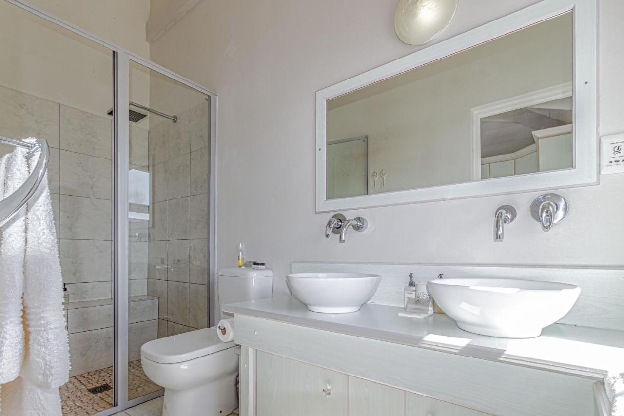 138 Marine Beachfront Guesthouse Hermanus Ngoại thất bức ảnh