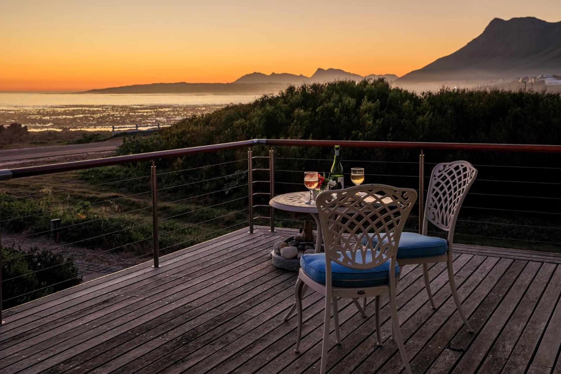 138 Marine Beachfront Guesthouse Hermanus Ngoại thất bức ảnh