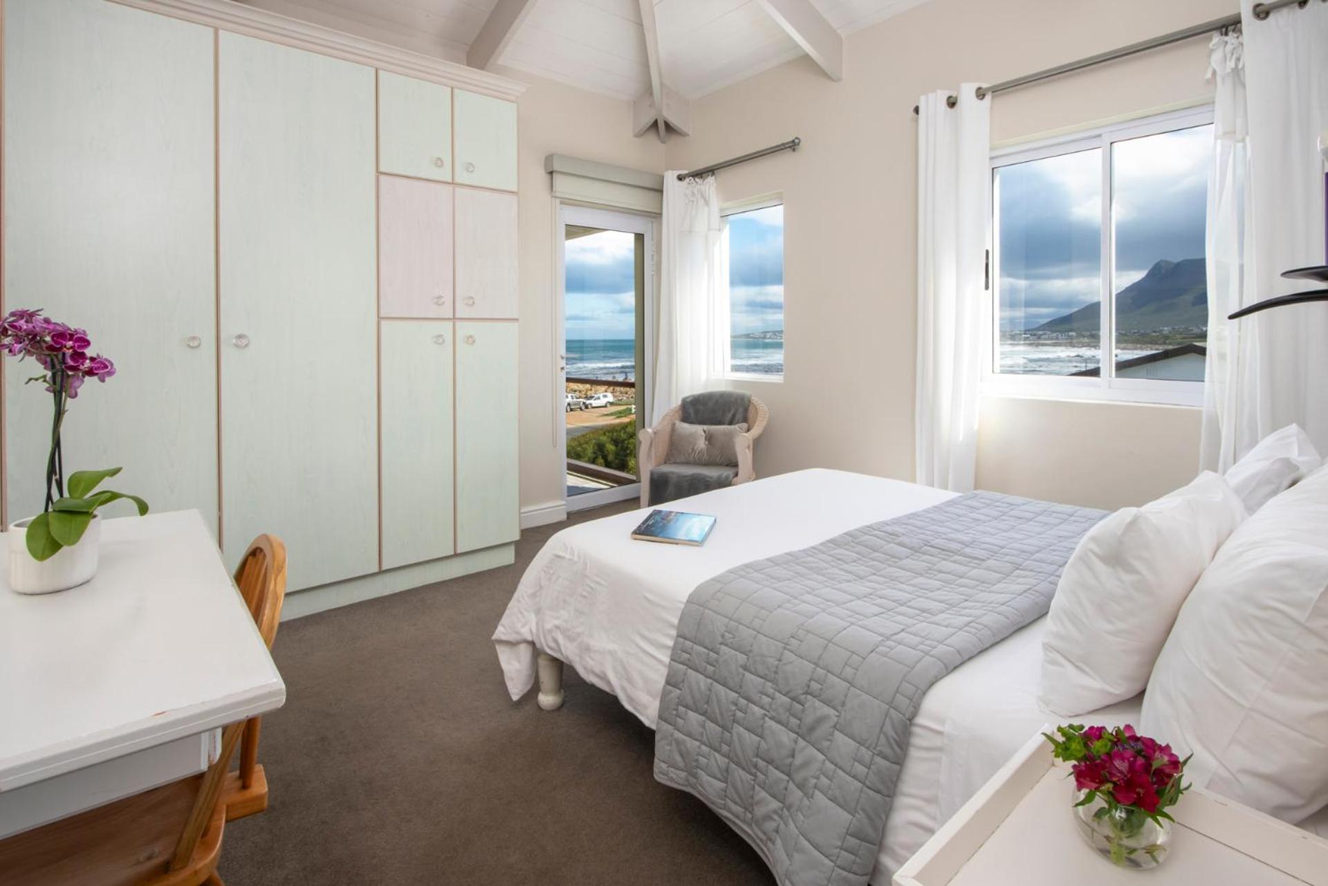 138 Marine Beachfront Guesthouse Hermanus Ngoại thất bức ảnh