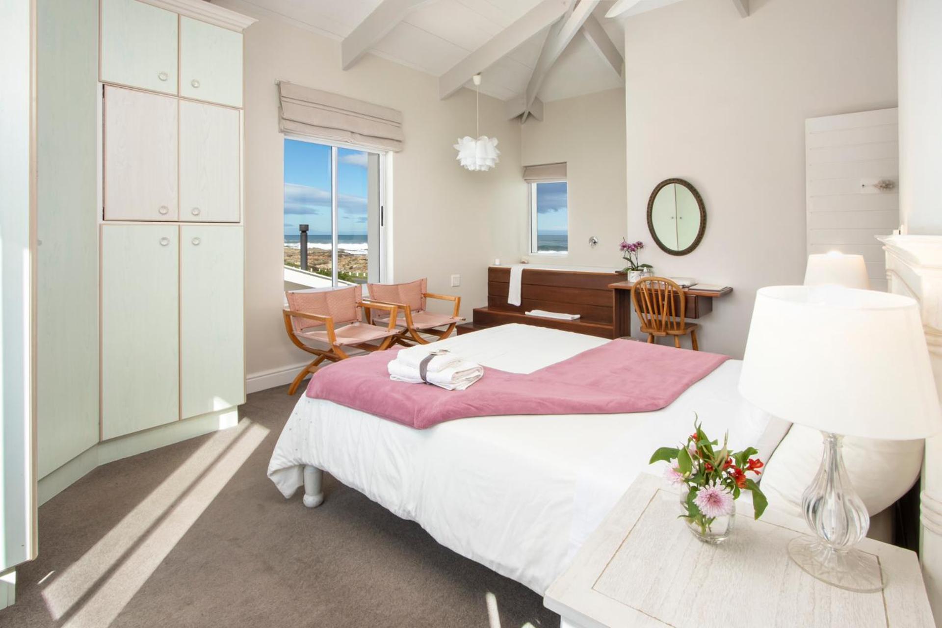 138 Marine Beachfront Guesthouse Hermanus Ngoại thất bức ảnh