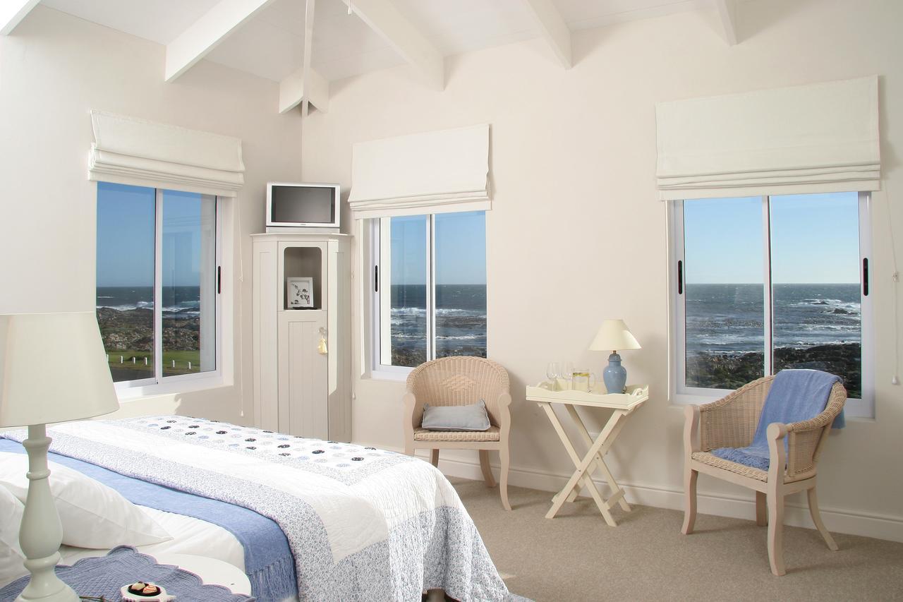 138 Marine Beachfront Guesthouse Hermanus Ngoại thất bức ảnh